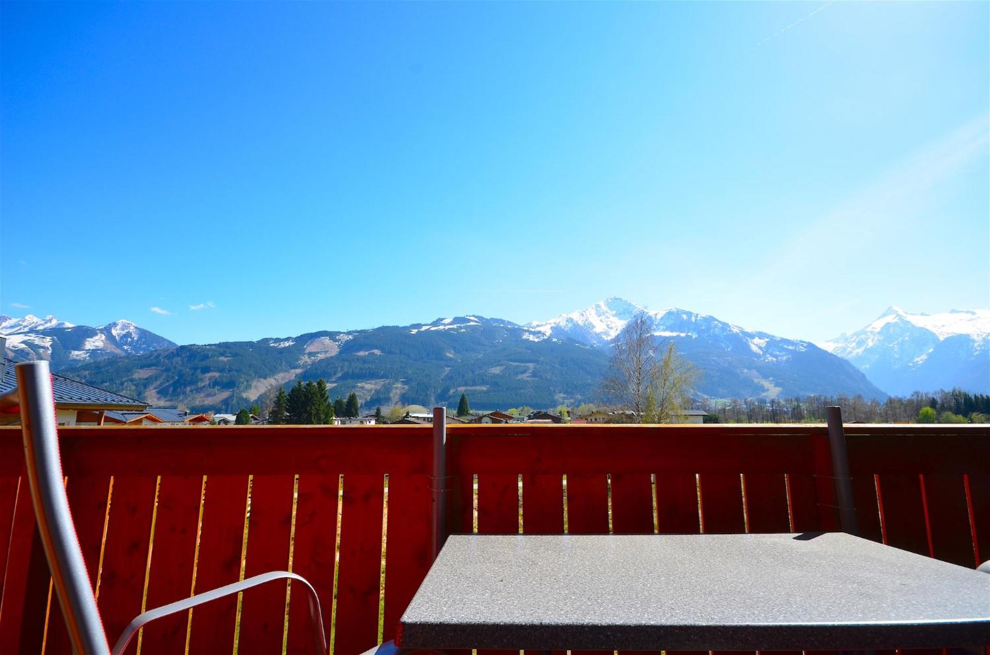 Apt Mountain View By - Alpen Apartments Zell am See Esterno foto